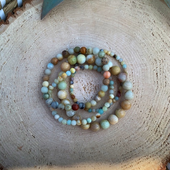 Natural Multicolor Amazonite Round Smooth High-Quality Gemstone Bead Bracelets - Picture 4 of 9
